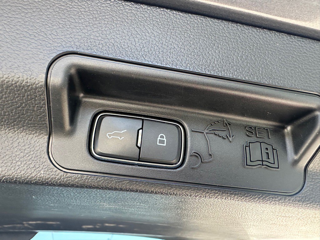 2023 Ford Explorer Image 10