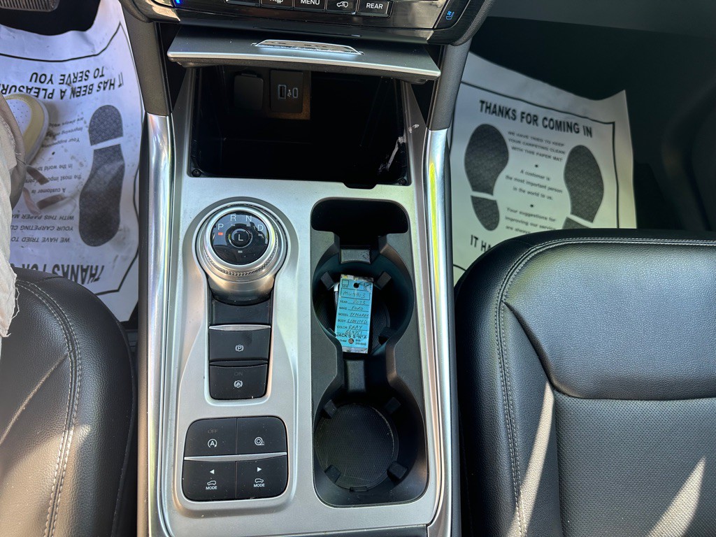 2023 Ford Explorer Image 14