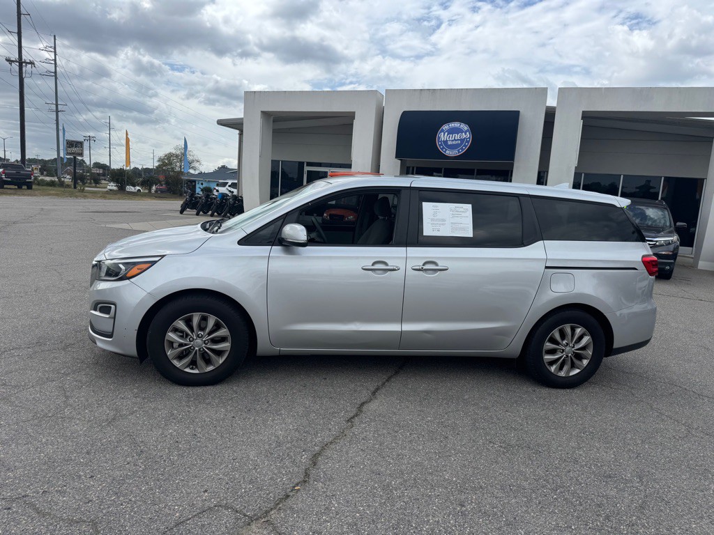 2021 Kia Sedona Image 2