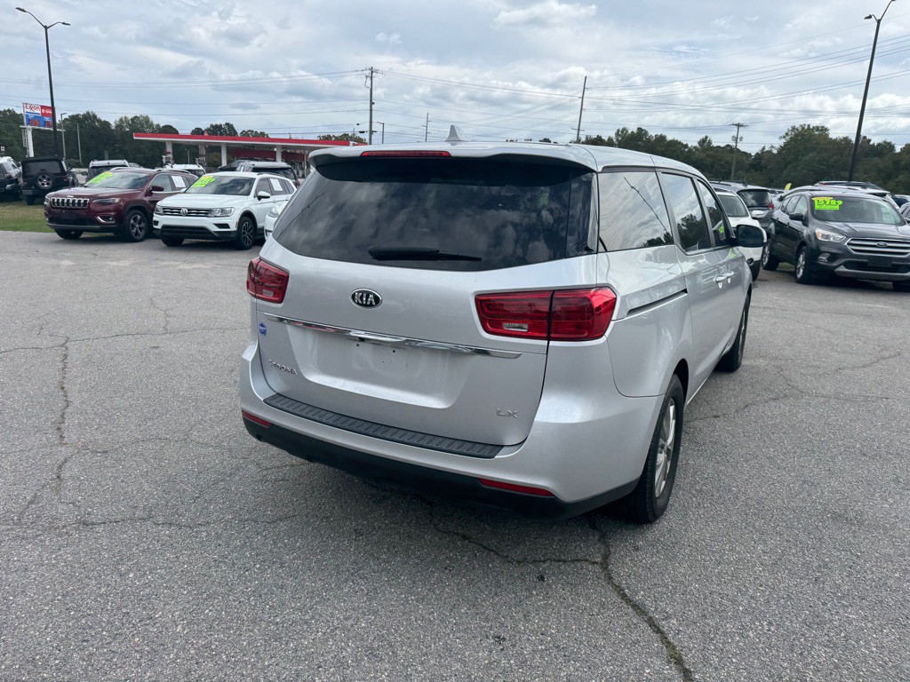 2021 Kia Sedona Image 5
