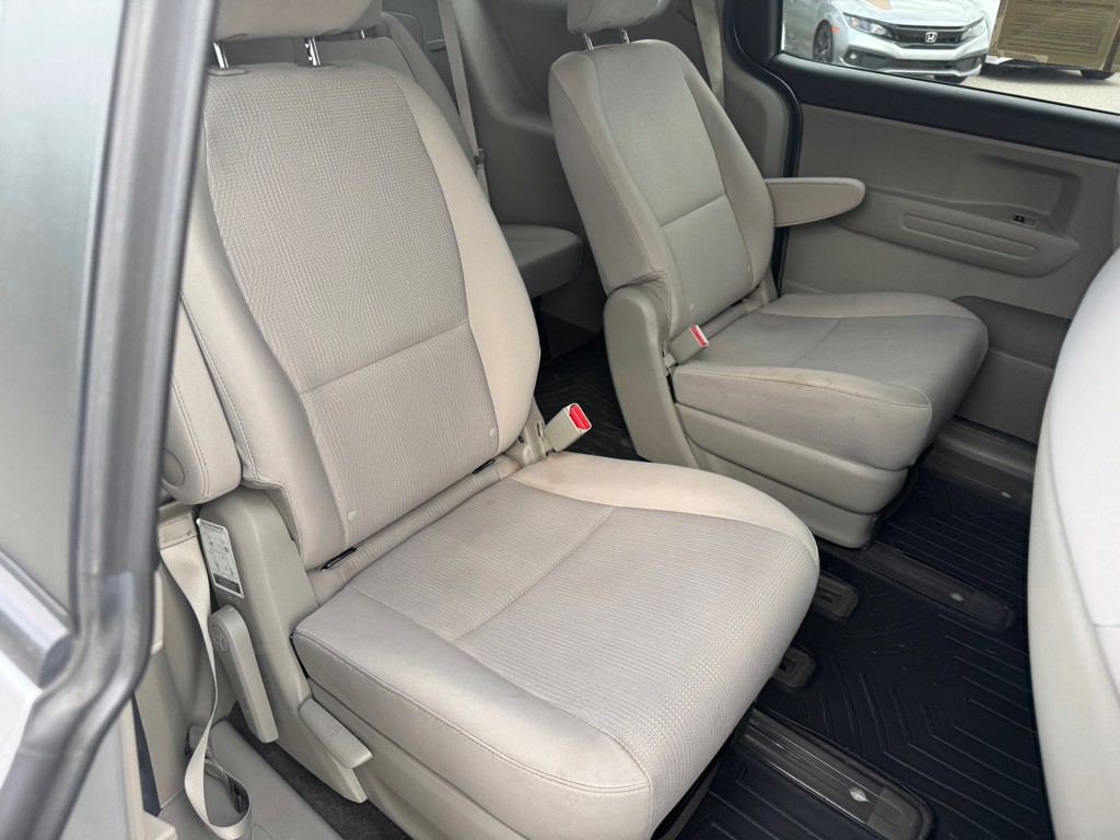 2021 Kia Sedona Image 14