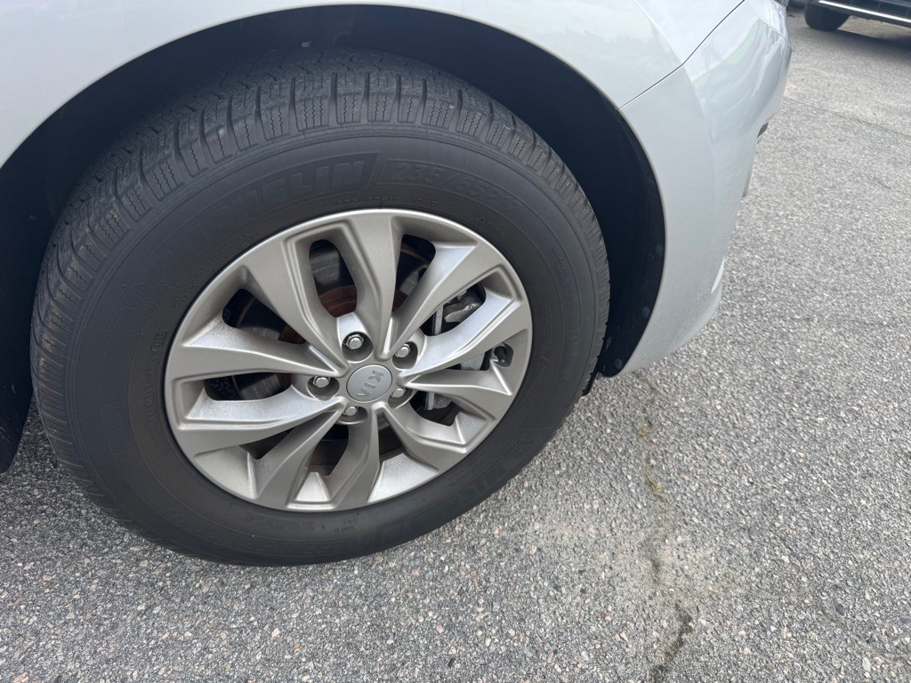 2021 Kia Sedona Image 15