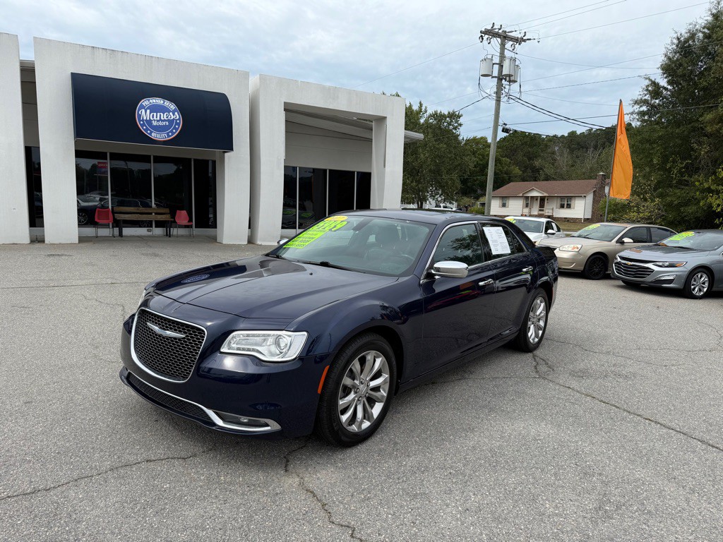 2017 Chrysler 300 Image 1