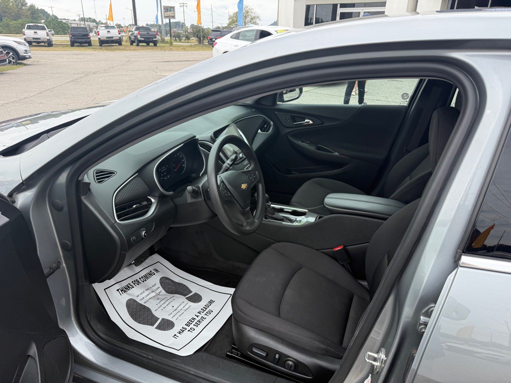 2024 Chevrolet Malibu Image 13