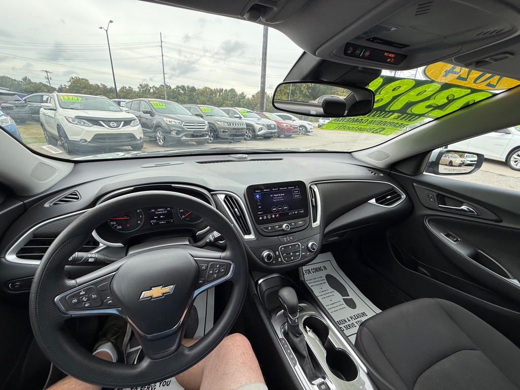 2024 Chevrolet Malibu Image 17