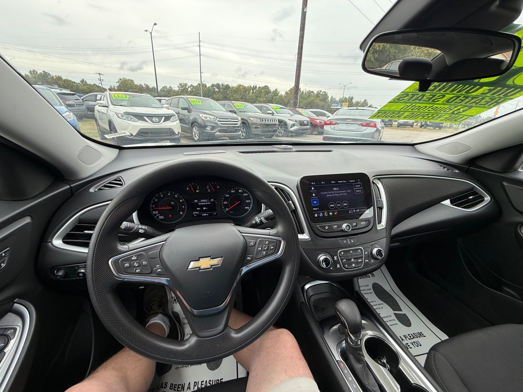 2024 Chevrolet Malibu Image 18