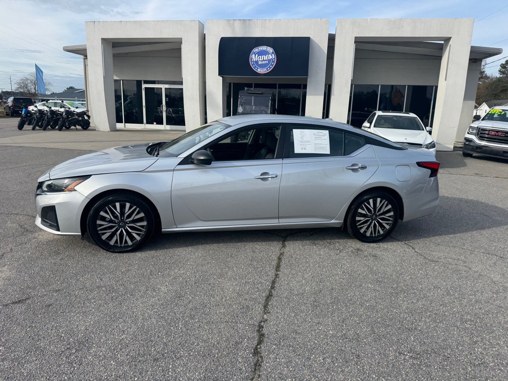 2024 Nissan Altima Image 2