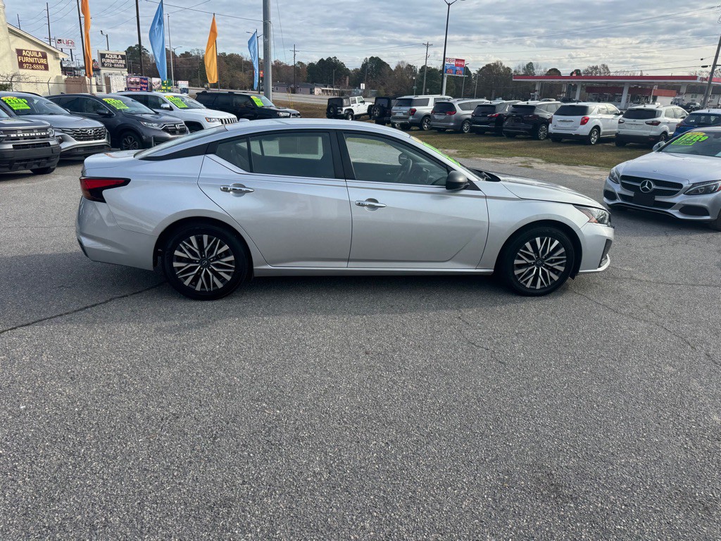 2024 Nissan Altima Image 6