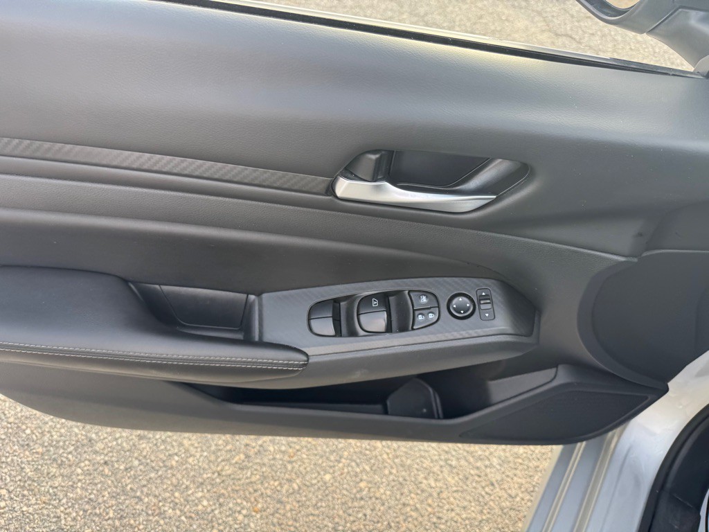 2024 Nissan Altima Image 9