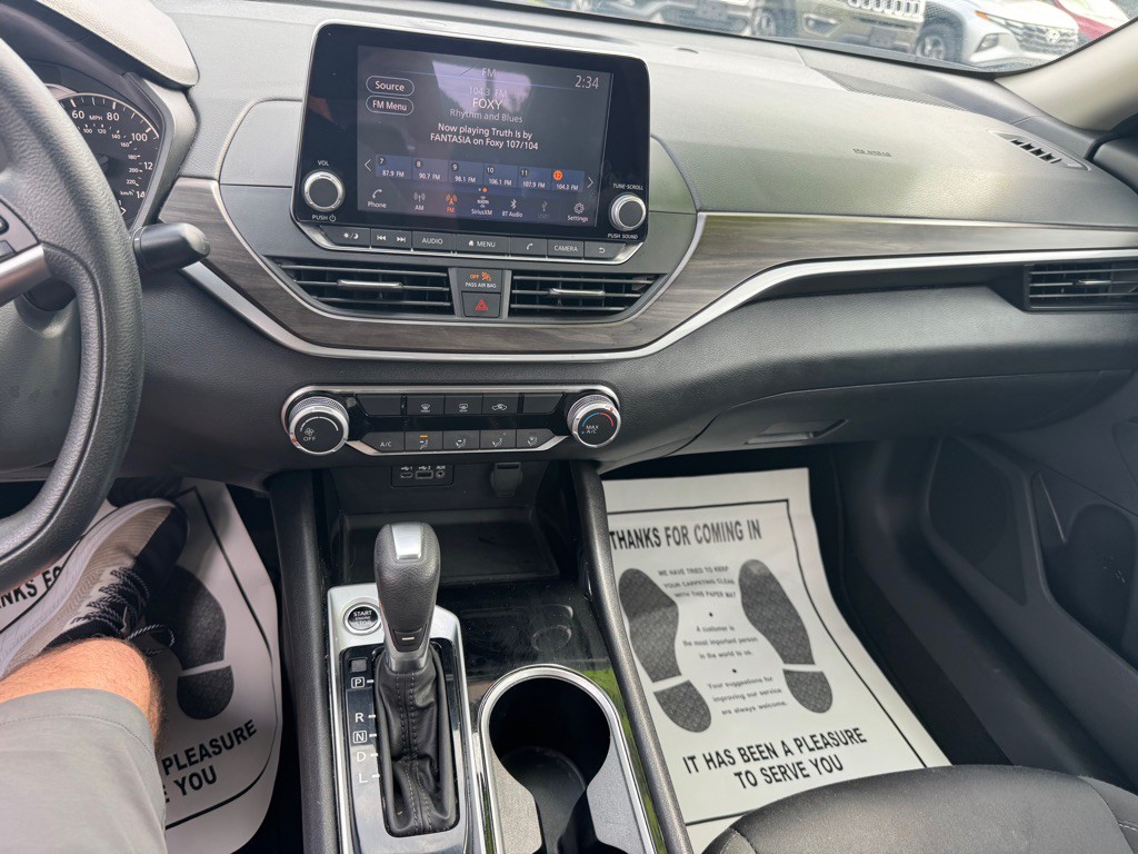 2024 Nissan Altima Image 12