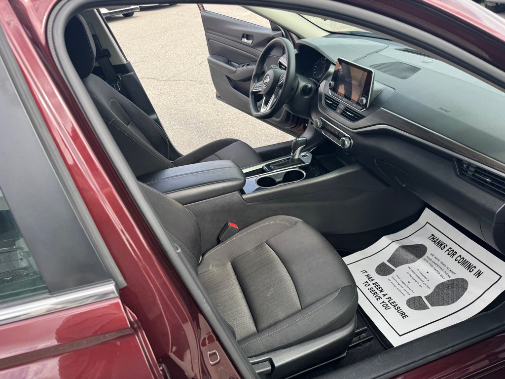 2024 Nissan Altima Image 16