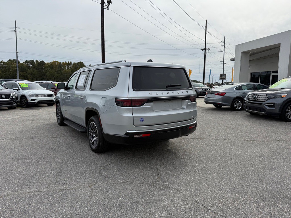 2024 Jeep Wagoneer Image 3
