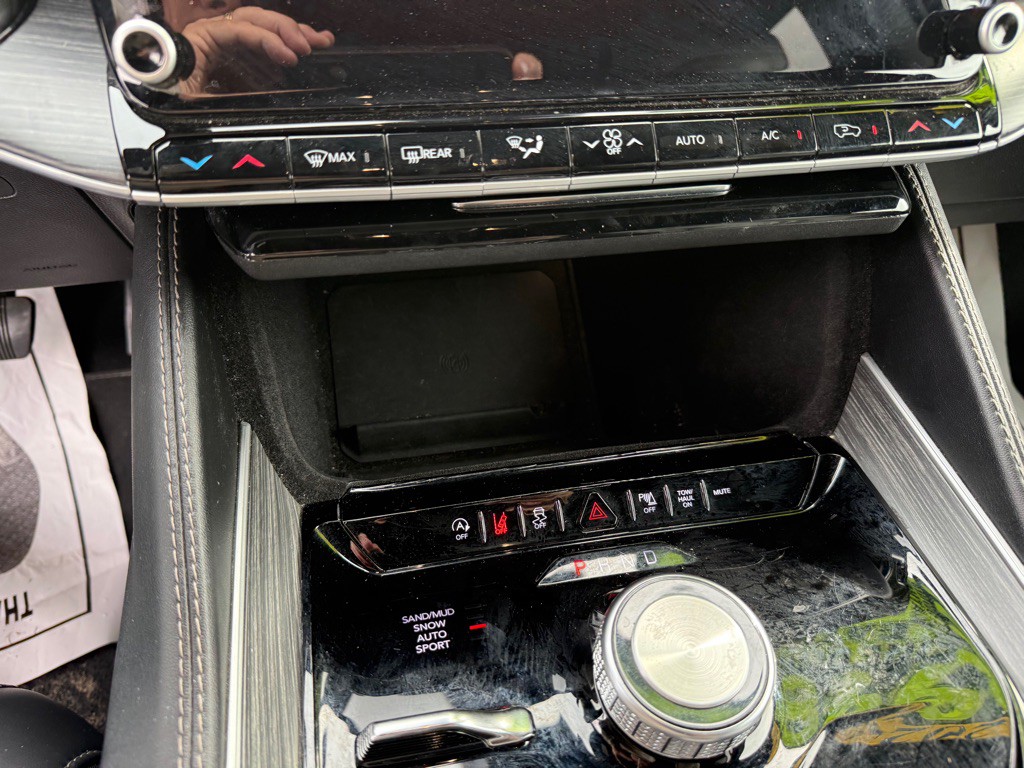 2024 Jeep Wagoneer Image 20