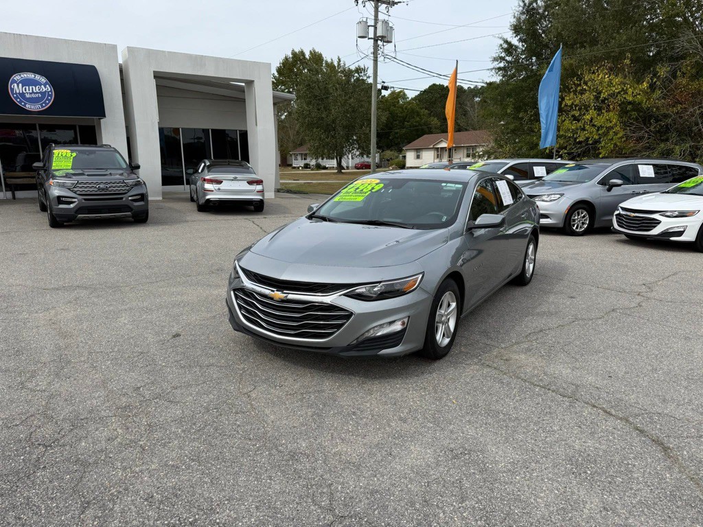 2024 Chevrolet Malibu Image 1