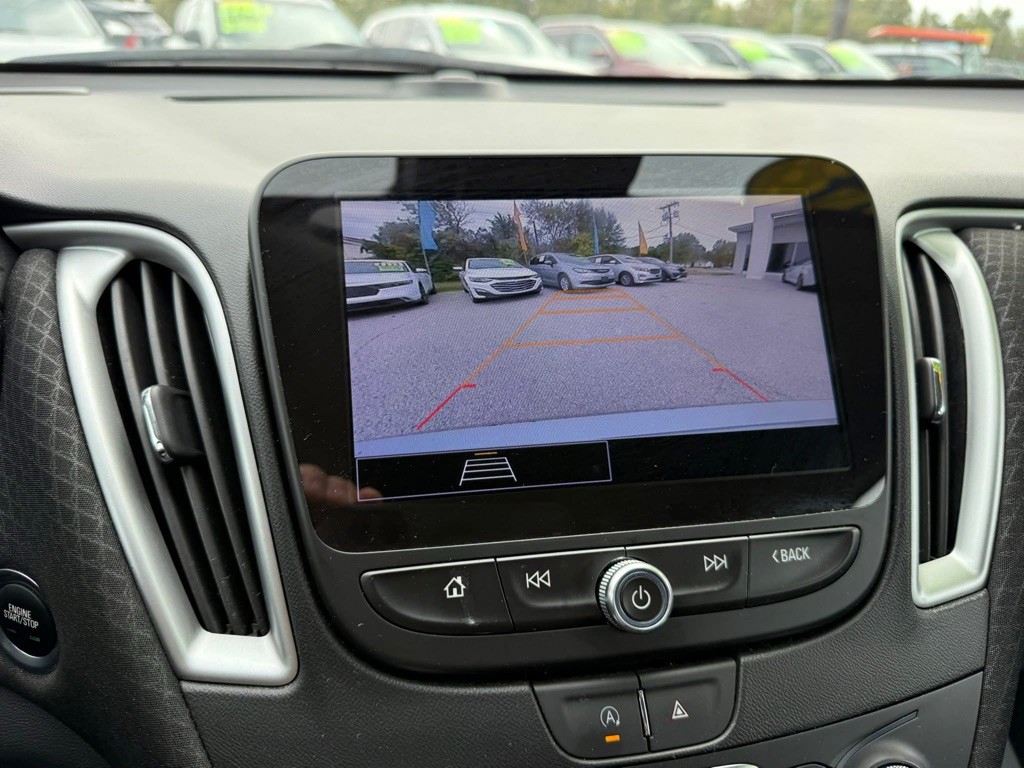 2024 Chevrolet Malibu Image 17
