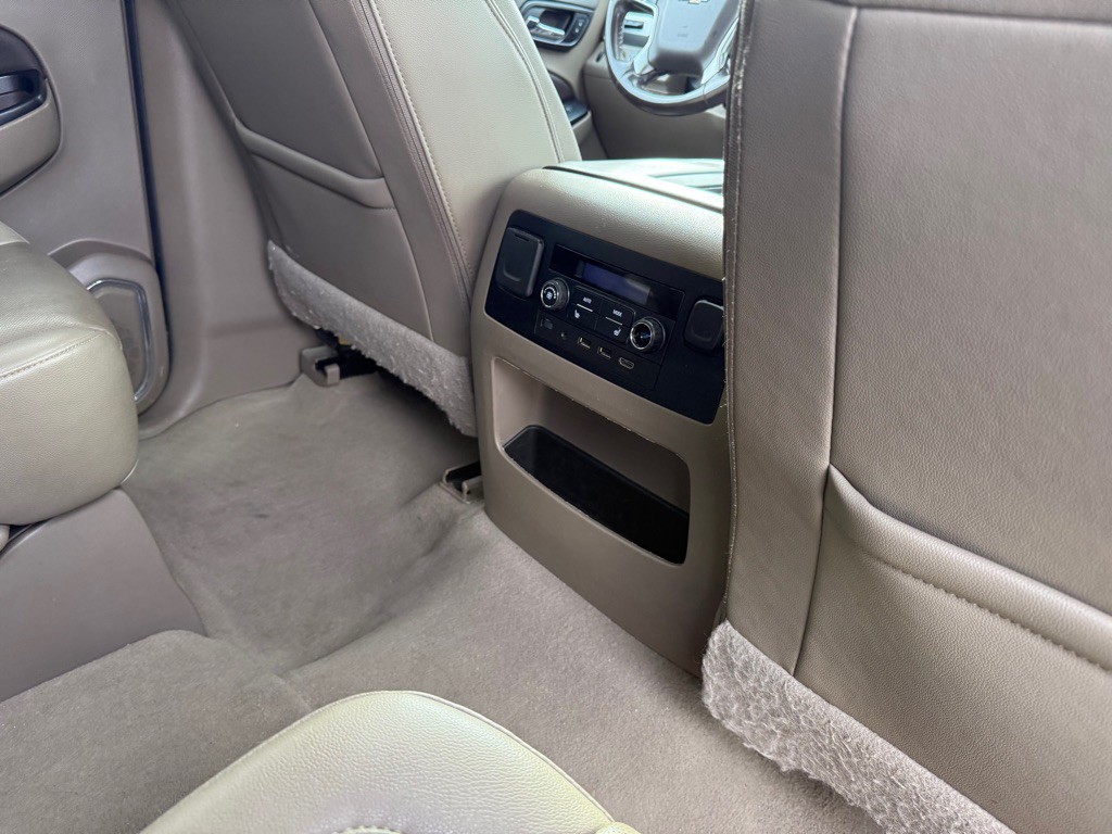 2020 Chevrolet Suburban Image 11