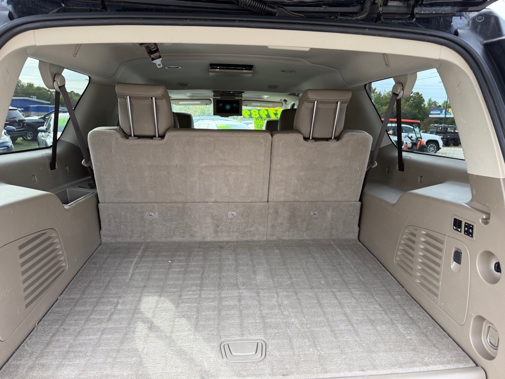 2020 Chevrolet Suburban Image 12