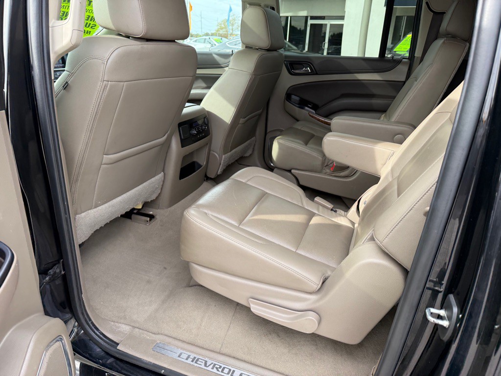 2020 Chevrolet Suburban Image 13