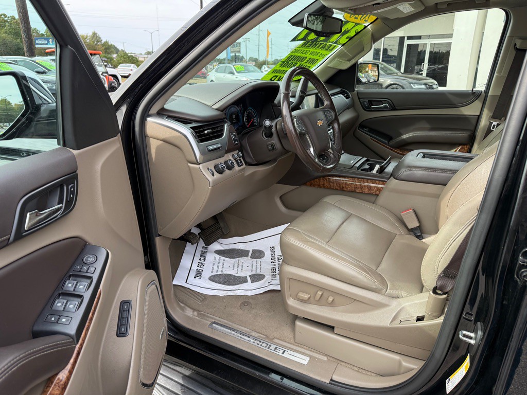 2020 Chevrolet Suburban Image 15