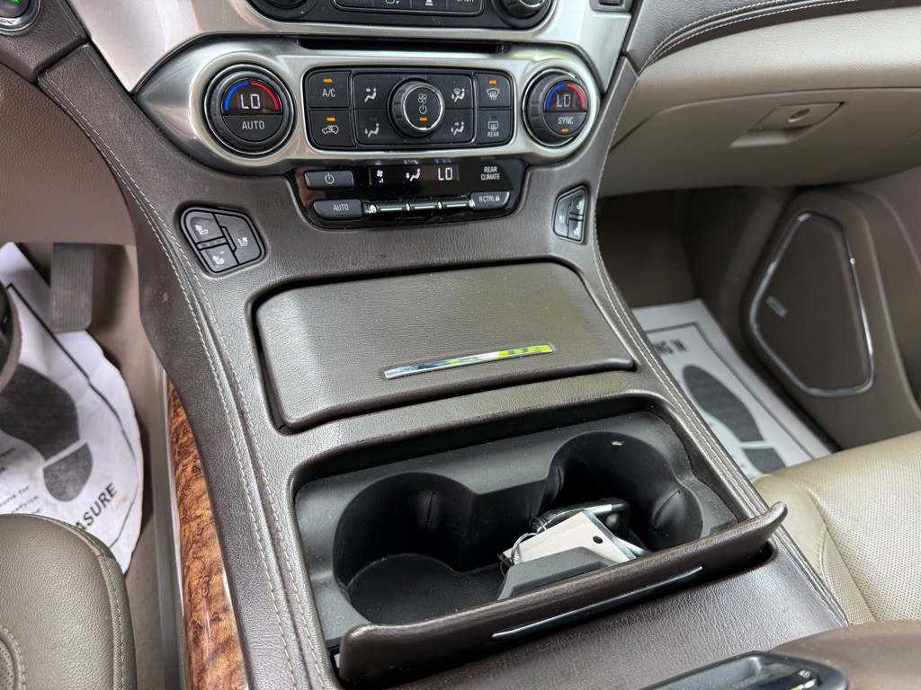2020 Chevrolet Suburban Image 17
