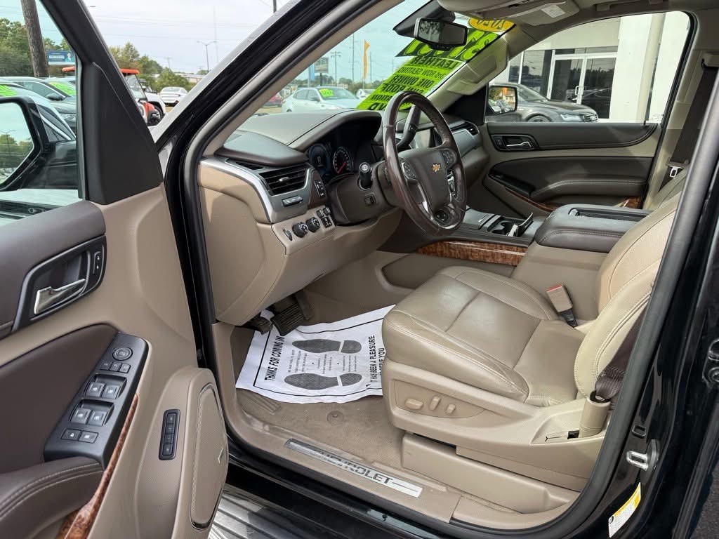 2020 Chevrolet Suburban Image 12