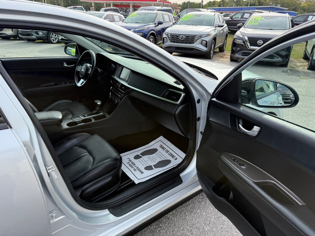 2020 Kia Optima Image 9