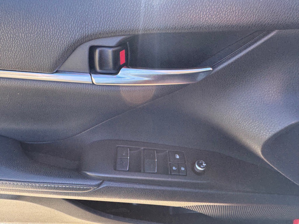 2021 Toyota Camry Image 9