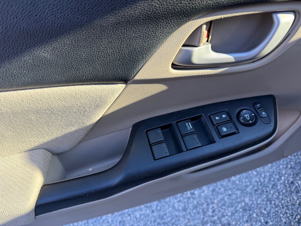 2013 Honda Civic Image 13