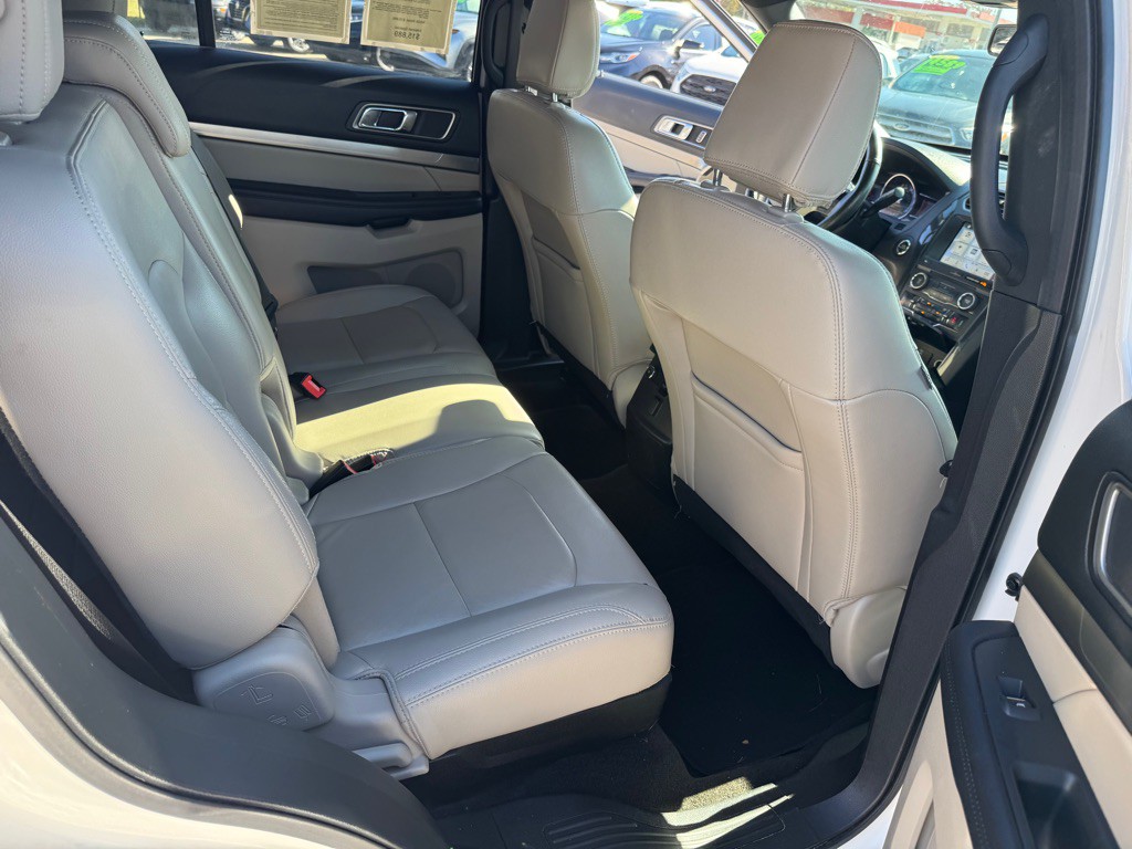 2018 Ford Explorer Image 15