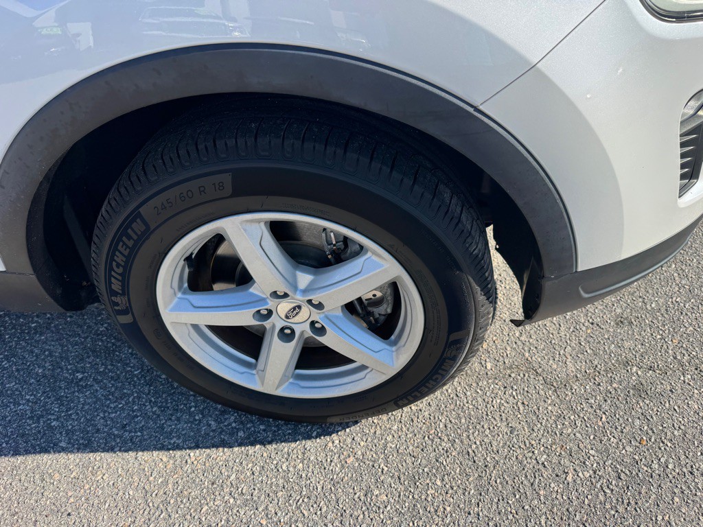 2018 Ford Explorer Image 17