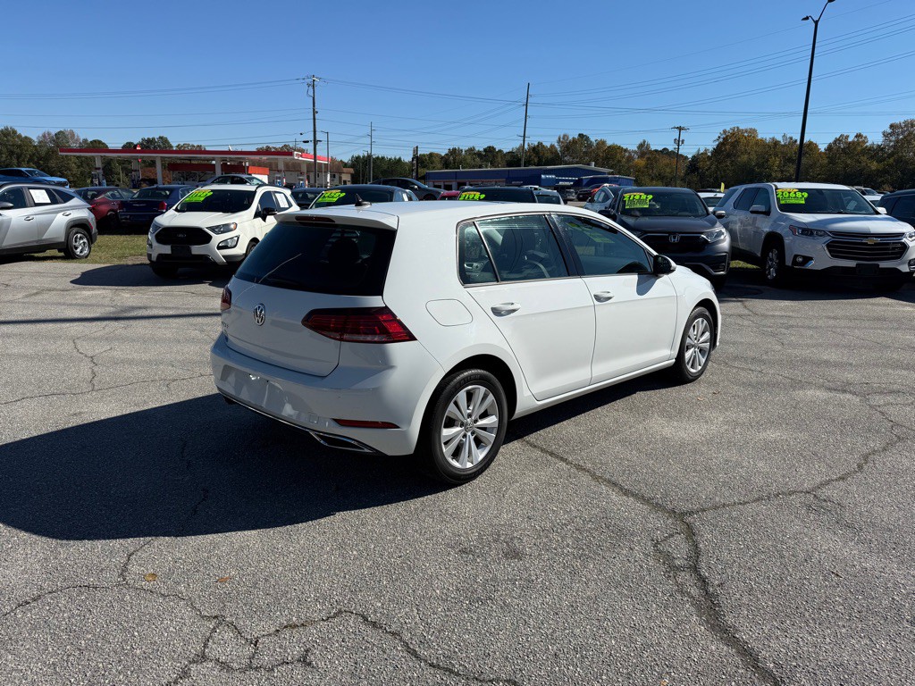 2021 Volkswagen Golf Image 5