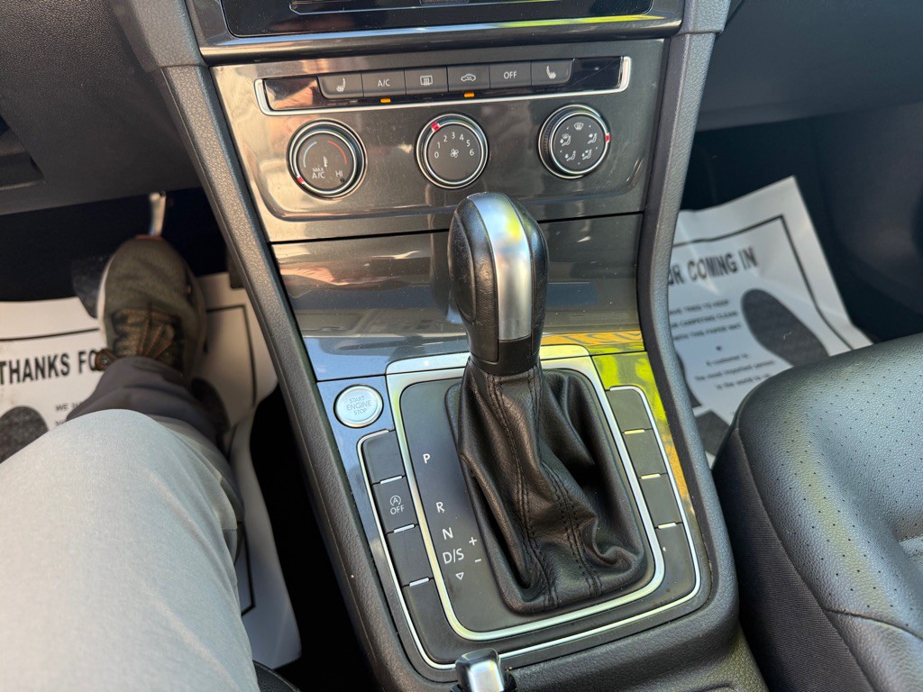 2021 Volkswagen Golf Image 13