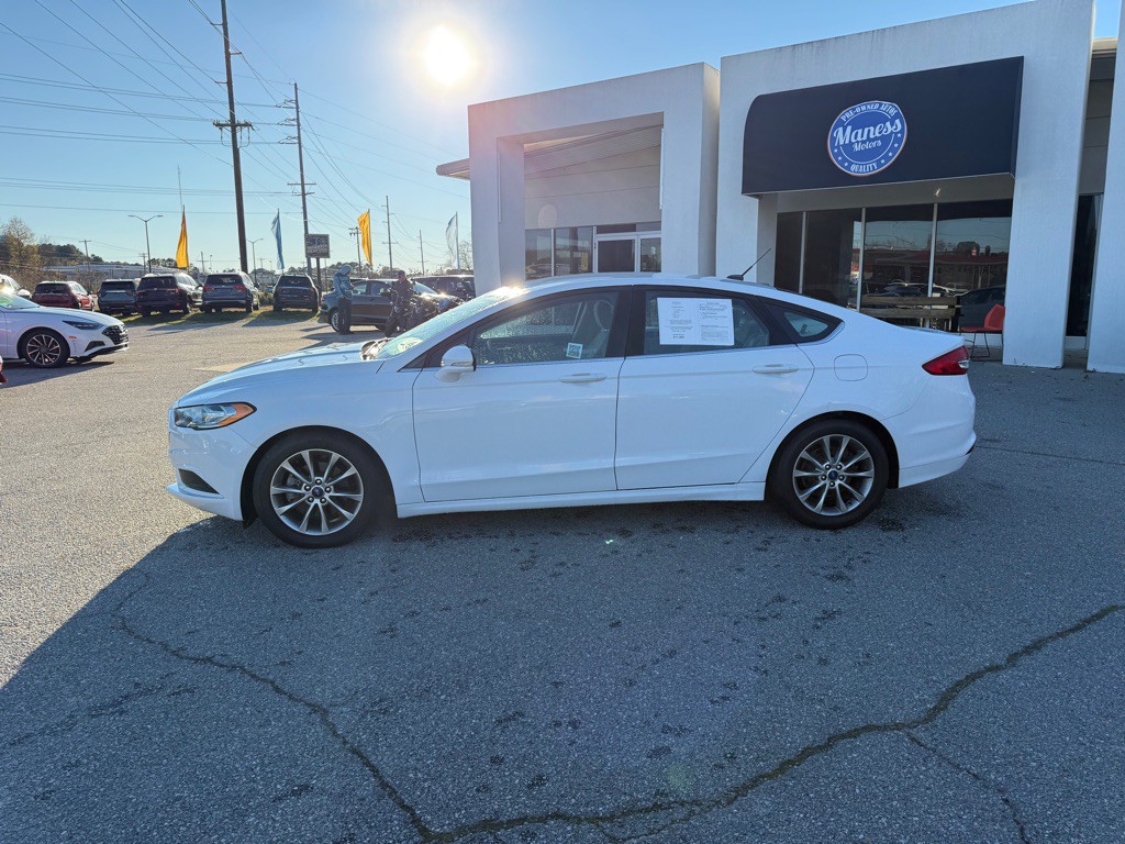2017 Ford Fusion Image 2