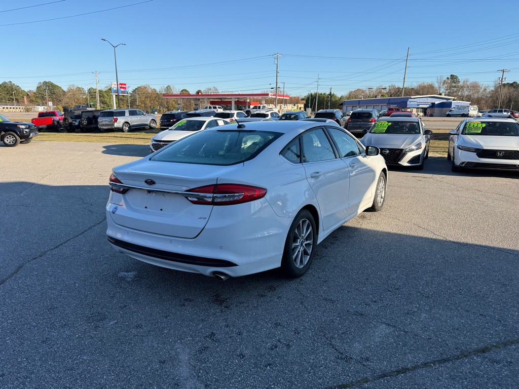 2017 Ford Fusion Image 5