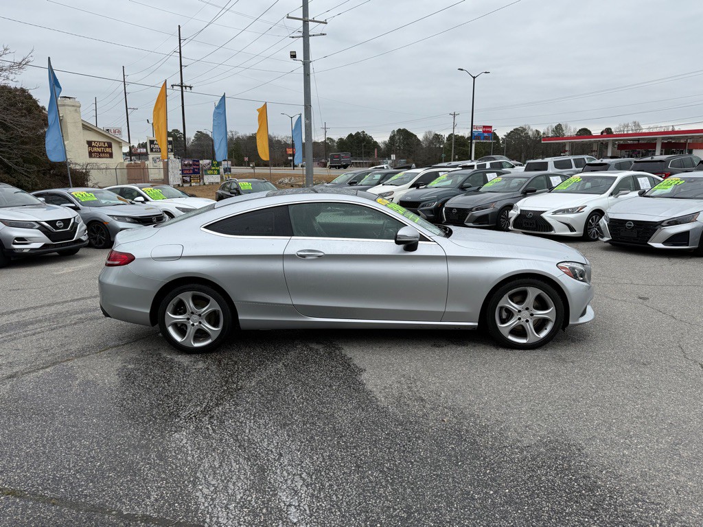 2017 Mercedes-Benz C-Class Image 6