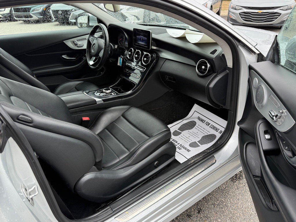 2017 Mercedes-Benz C-Class Image 9