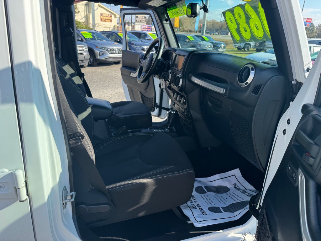 2016 Jeep Wrangler Unlimited Image 15