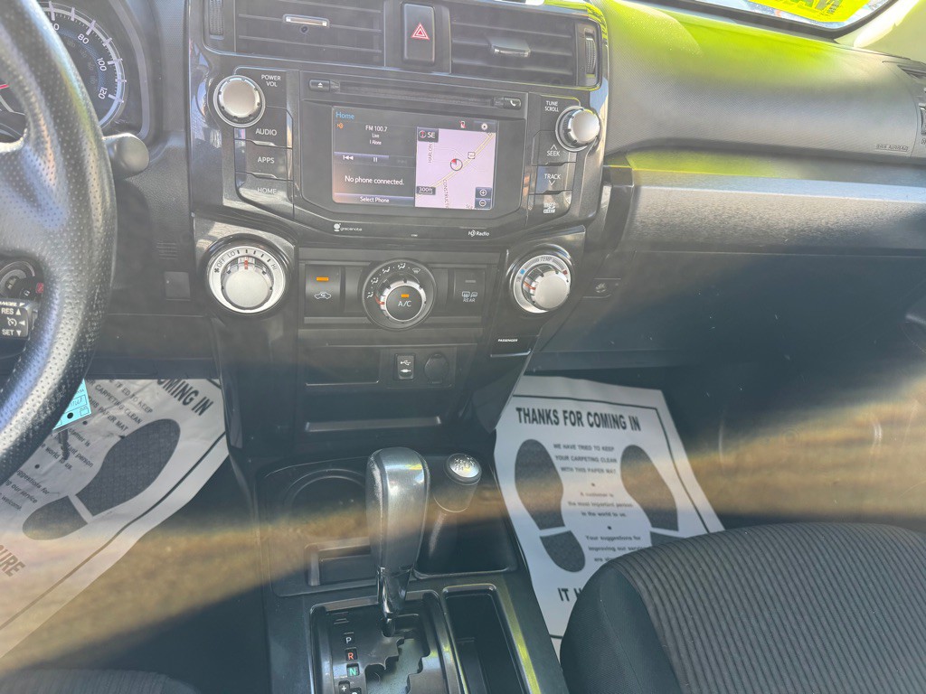 2015 Toyota 4Runner Image 10