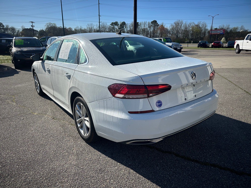 2020 Volkswagen Passat Image 3