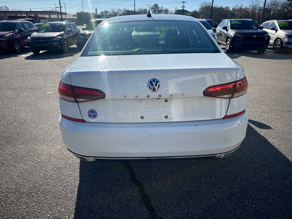 2020 Volkswagen Passat Image 4