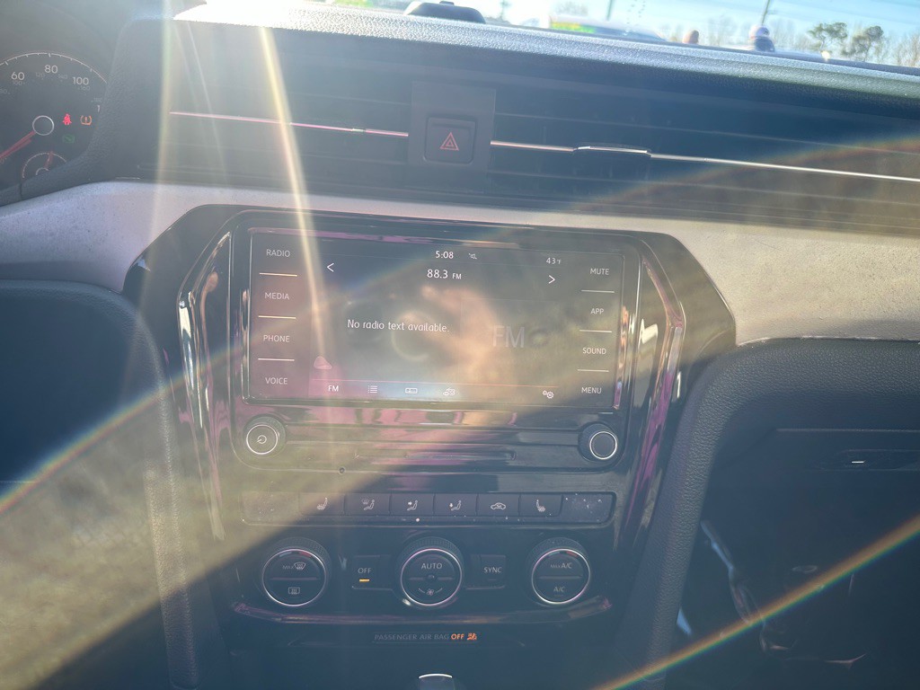 2020 Volkswagen Passat Image 15