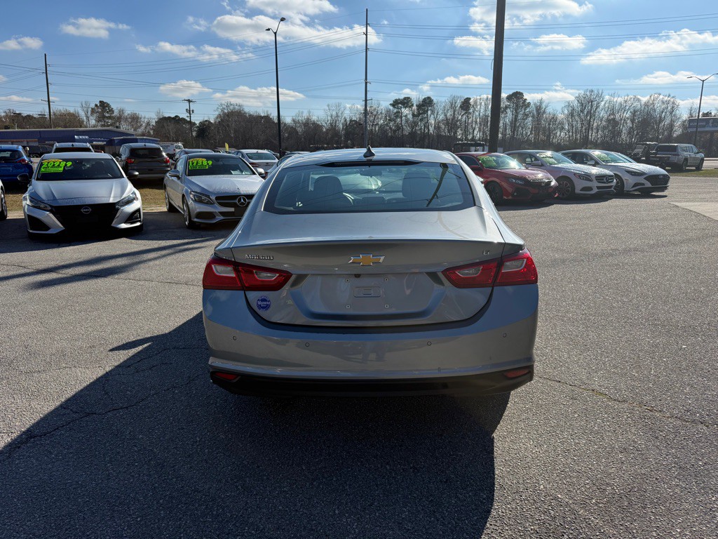 2024 Chevrolet Malibu Image 4