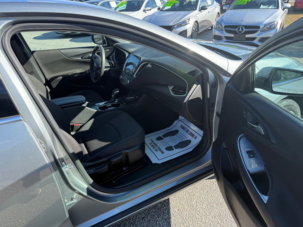 2024 Chevrolet Malibu Image 9