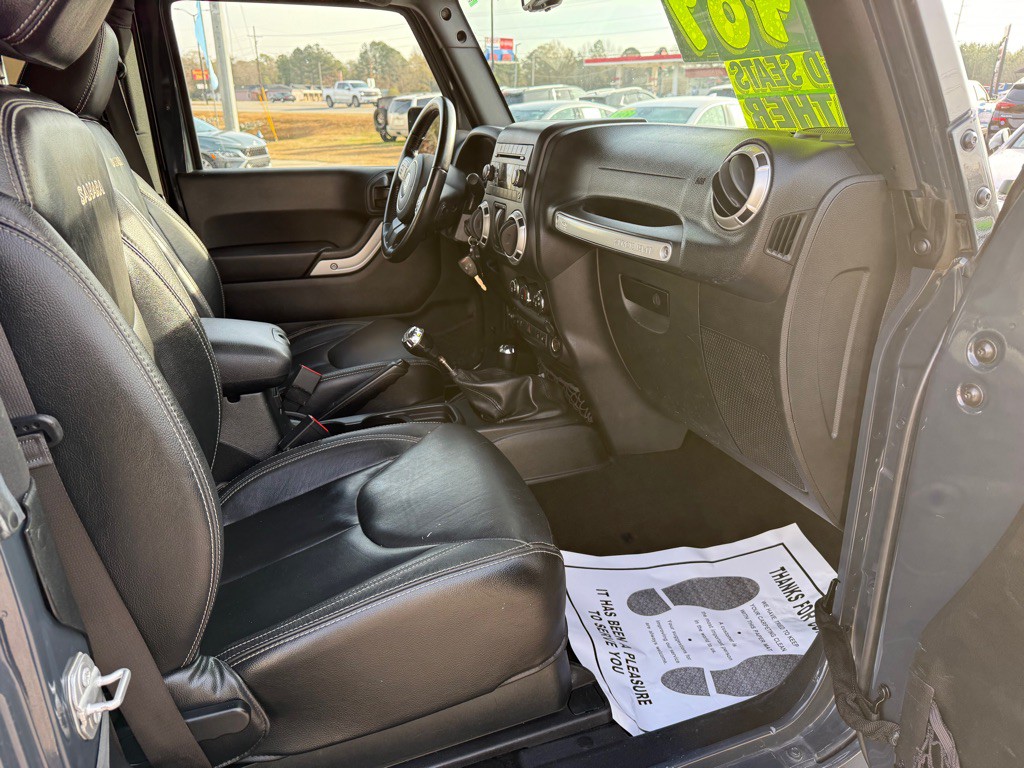 2017 Jeep Wrangler Image 9