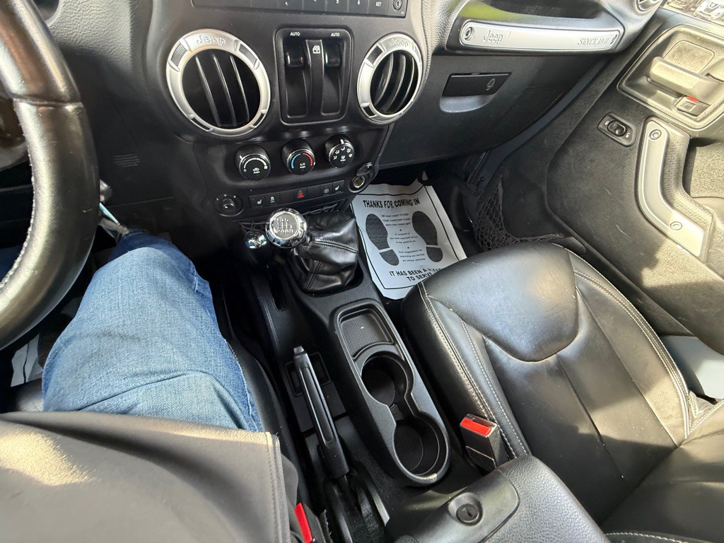 2017 Jeep Wrangler Image 11