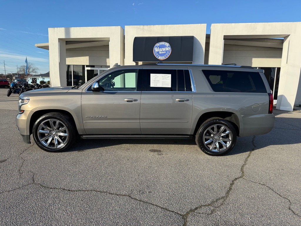 2019 Chevrolet Suburban Image 2