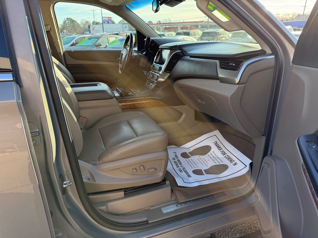 2019 Chevrolet Suburban Image 9