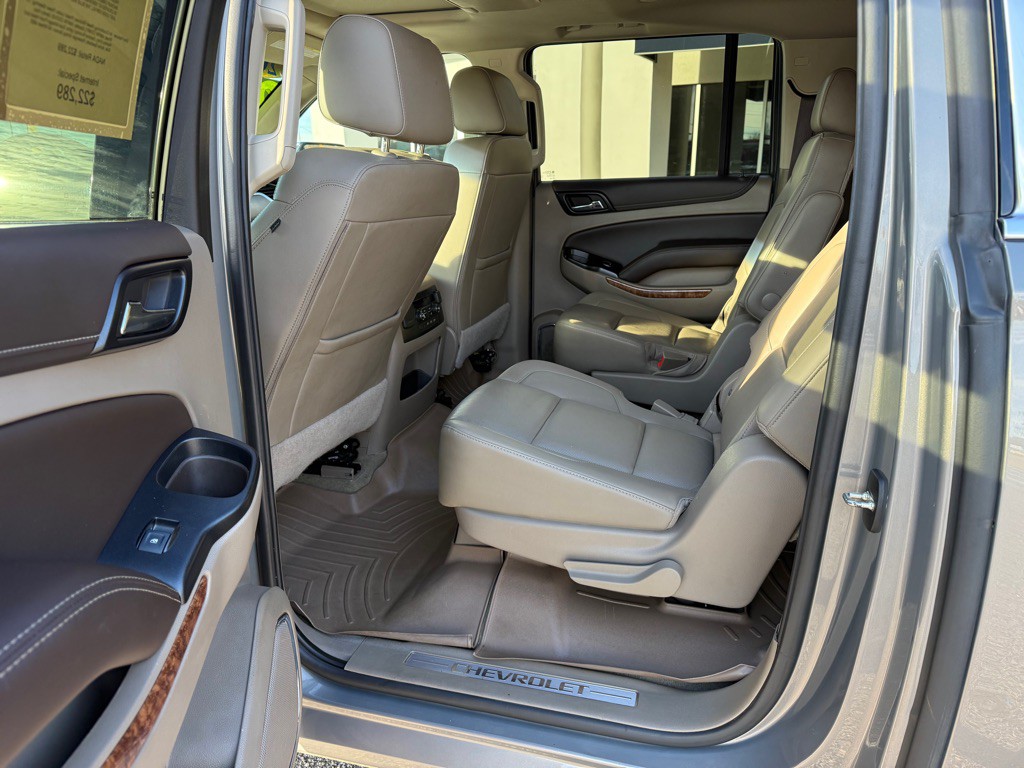 2019 Chevrolet Suburban Image 13