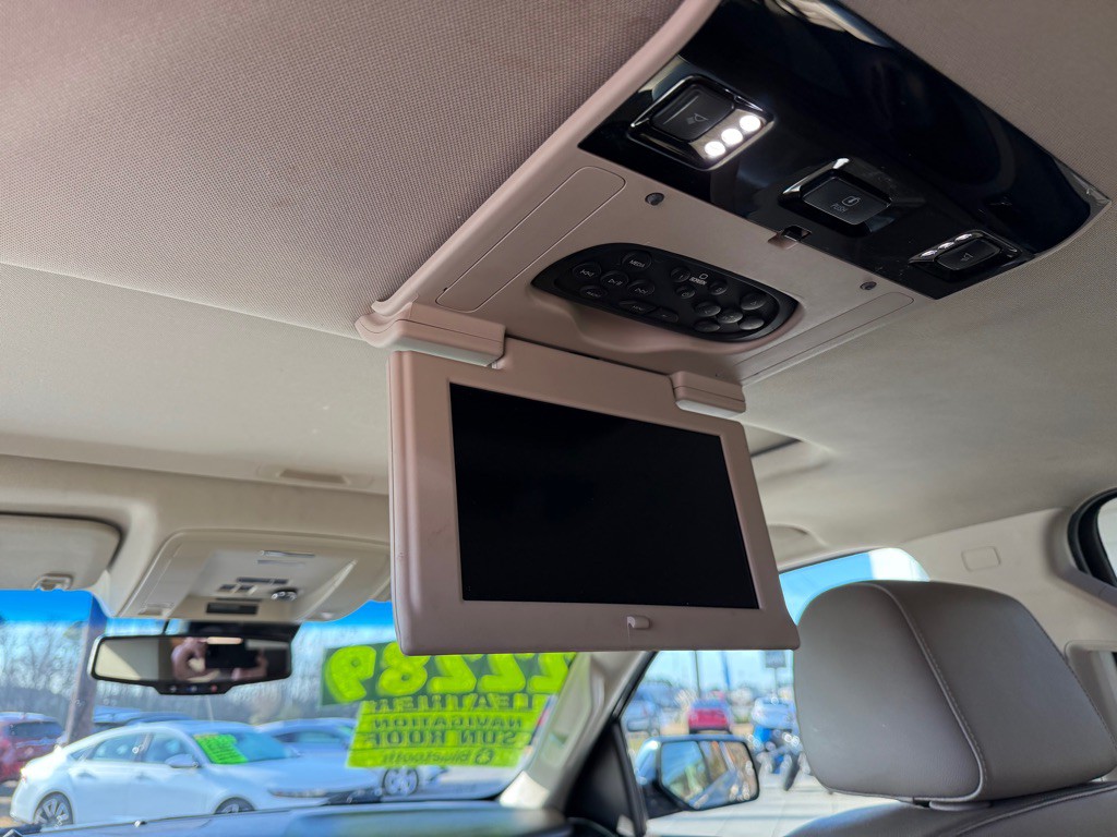 2019 Chevrolet Suburban Image 15