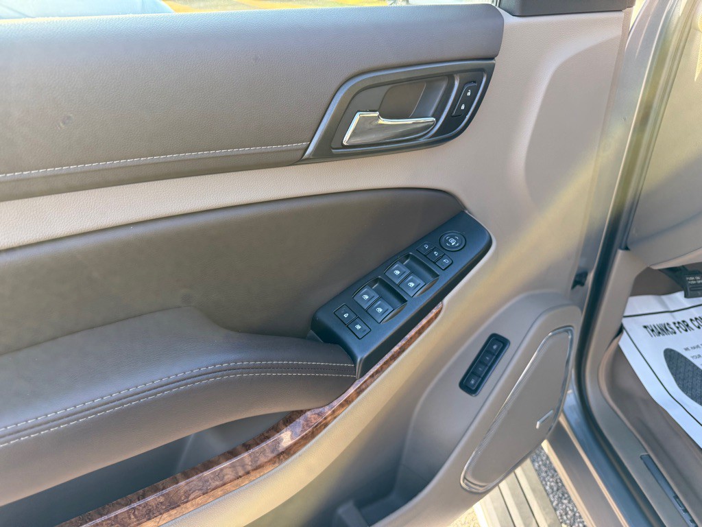 2019 Chevrolet Suburban Image 17